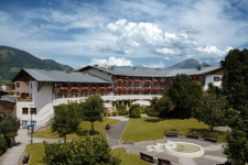 Sommeransicht Das Alpenhaus Kaprun