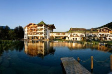 Ansicht mit See Sommer