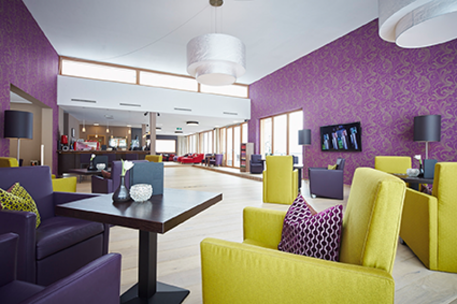 DAS KRONTHALERBAR HimmelNAH 999Rooftop Bar Interior