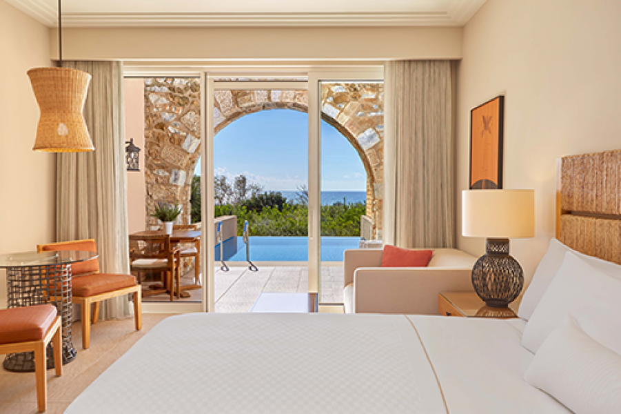 Navarino Premium Infinity Room