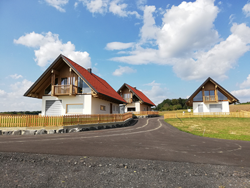 9 Die neuen Chalets am Golfplatz3