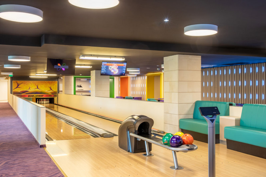 Chill and fun club Bowling
