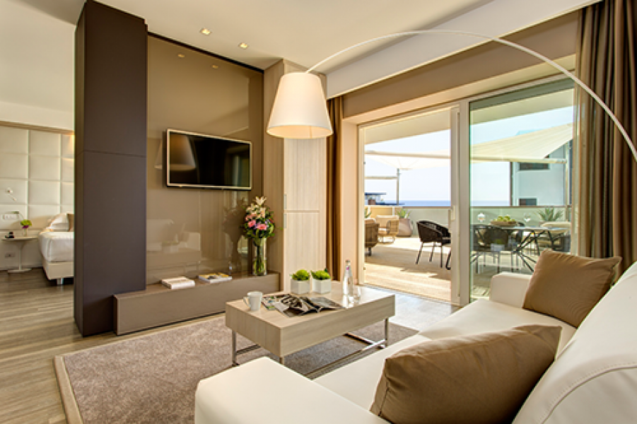 Sundeck Suite 3