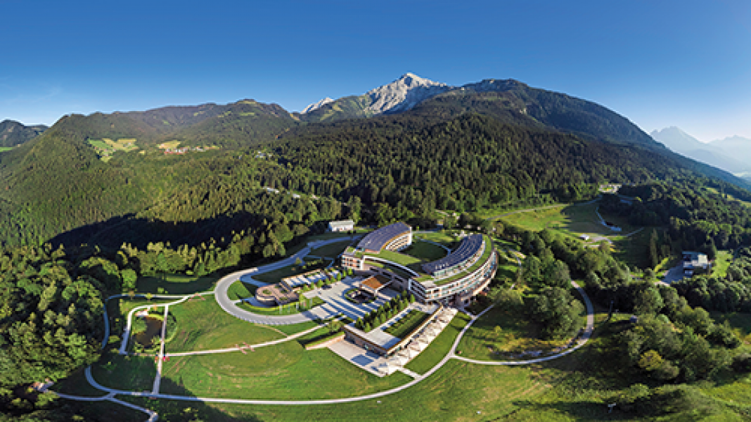 Kempinski Hotel Berchtesgaden Aussenansicht Watzmann2