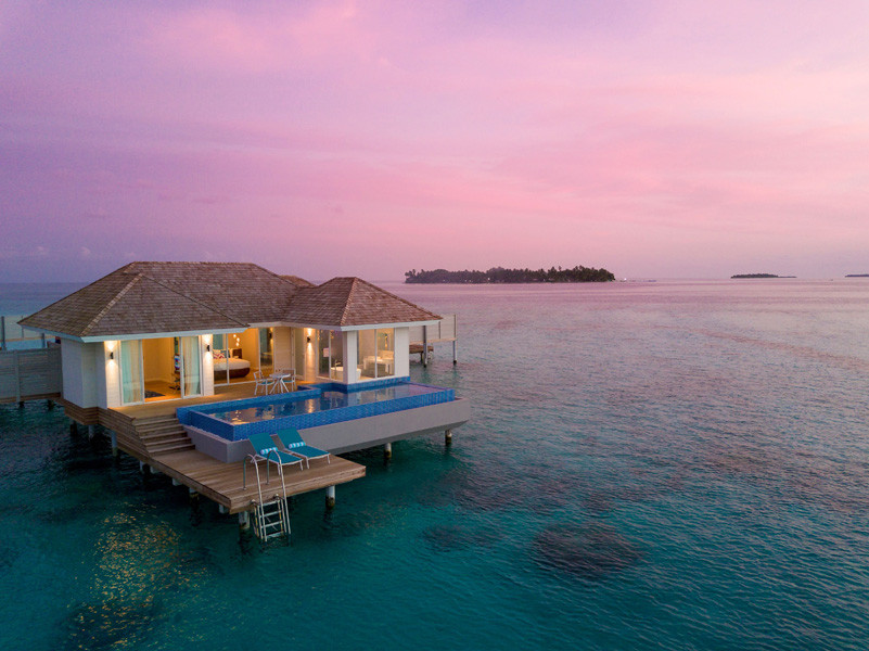 1Kandima Villa Honeymoon Aqua Villa sunset