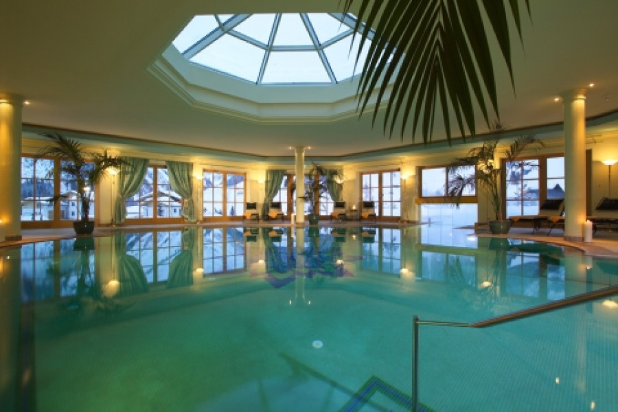 Singer Sporthotel & SPA   Innenpool