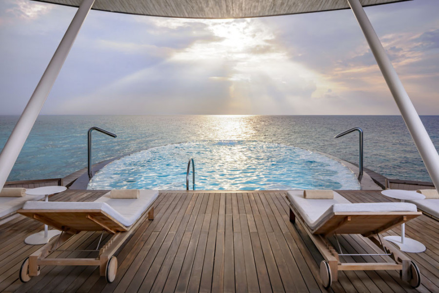 strMLEXRsp 269876 Iridium Spa Blue Hole Hydrotherapy Pool 