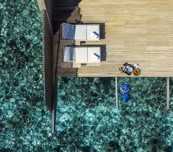 strMLEXRed 206481 Overwater Villa with Pool Mood 