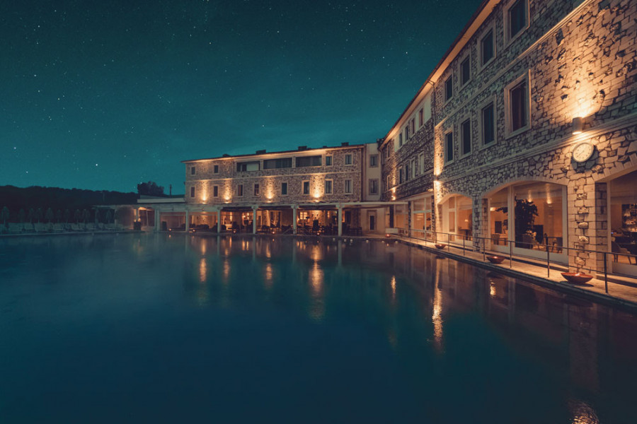 TermeDiSaturnia Nachtansicht 2