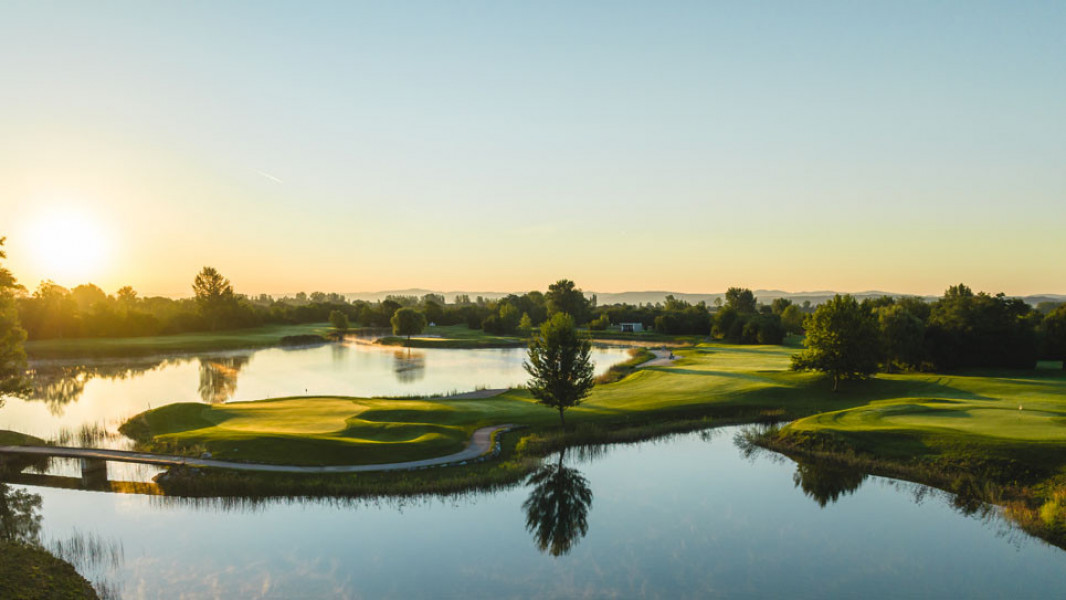 Diamond Country Club