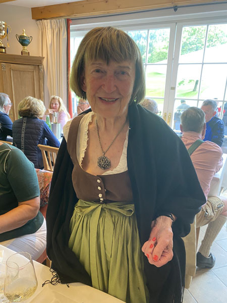 Eines der ersten Mitglieder Eva Priller (88) spielt immer noch Golf