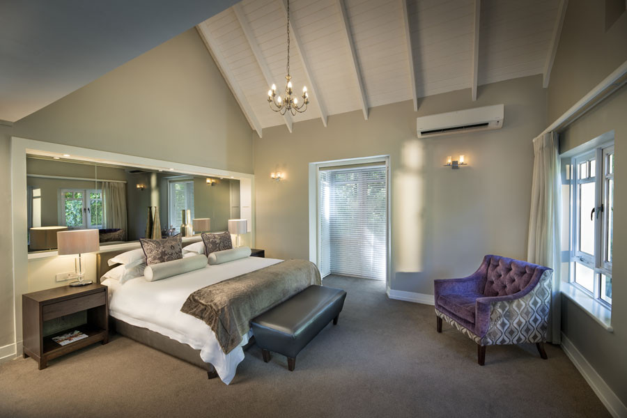 One Bedroom Suite 500s 2