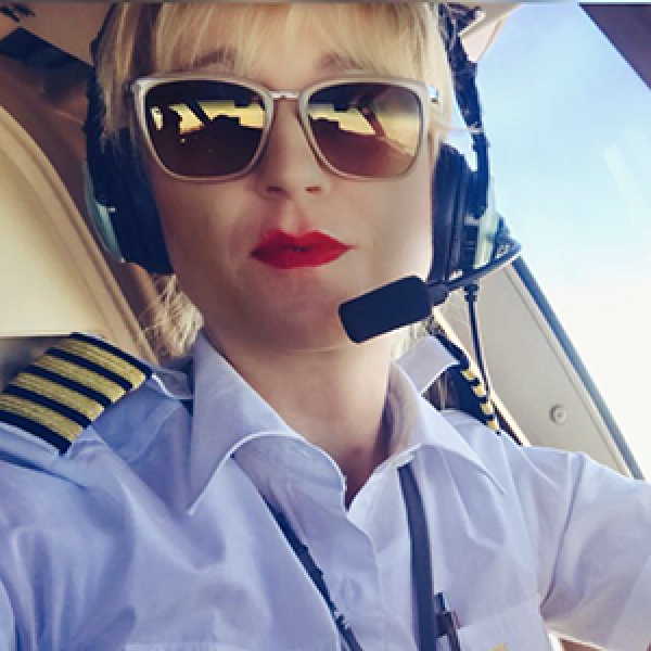 4 Johanna clear for landing