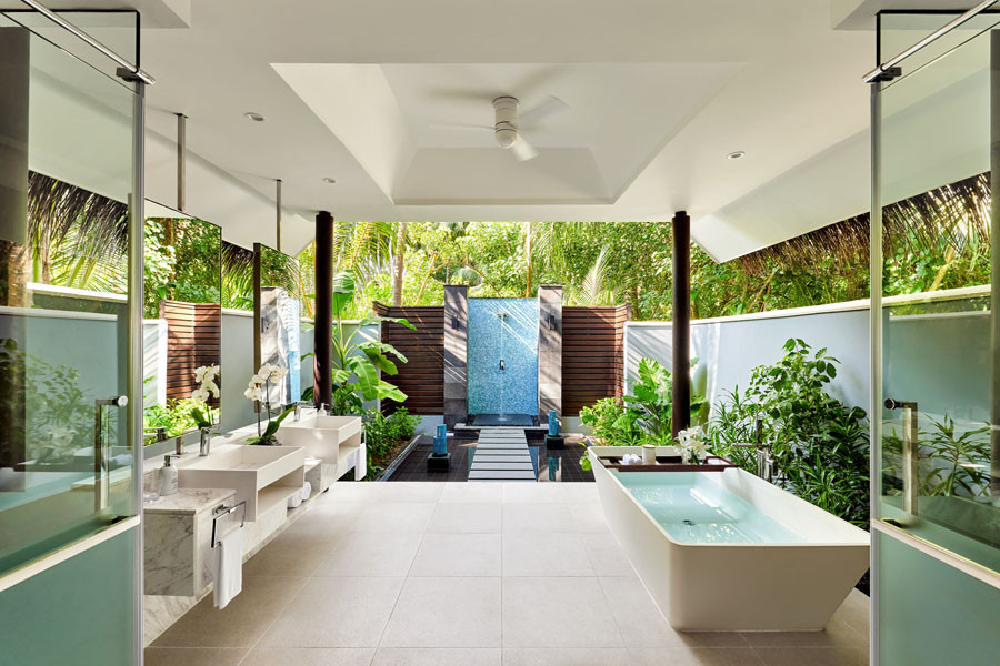 Deluxe Beach Pool Villa Bathroom © Niyama Private Islands
