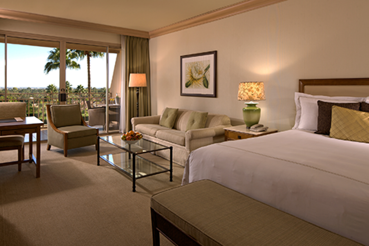 GRAND DELUXE GUESTROOM