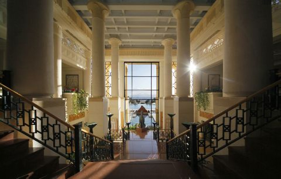 72 Soma 20 01 2010 14 58 33 Sheraton Treppe I 2